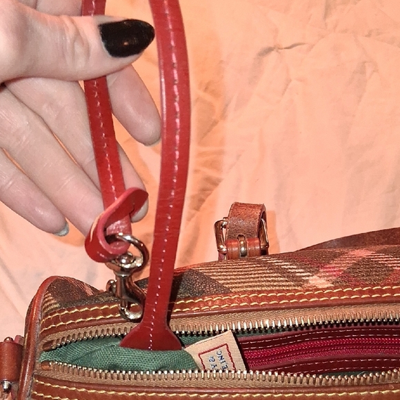 Dooney And Bourke Nwot Plaid Leather Trim Bag - Picture 9 of 13